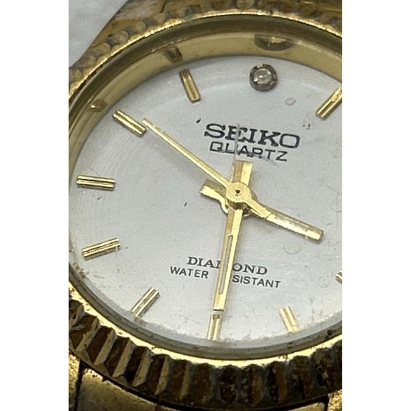 Vtg Seiko Diamond Quartz Watch Ladies Safety - Picture 3 of 4